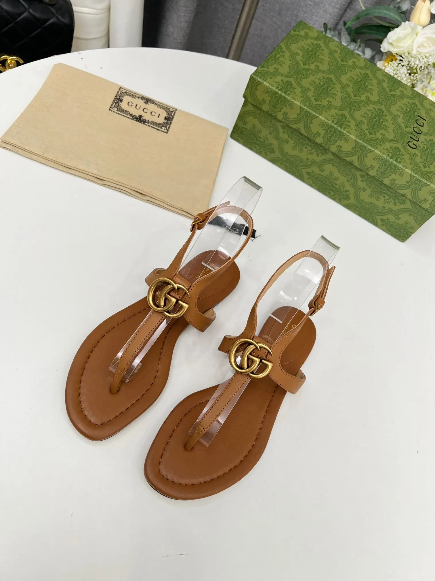 👟👟Ex-factory price P360👟👟 Women's shoe factory GUCCI official latest model, 5 colors optional, counter 1:1, code number: 35-43, (genuine leather base plus 30)